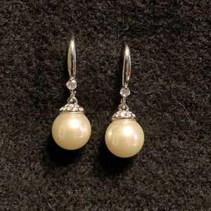 Small faux pearl earrings with crystal, PUC